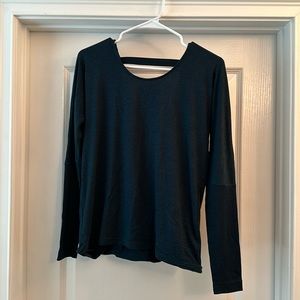 Onzie Medium Long Sleeve Like New